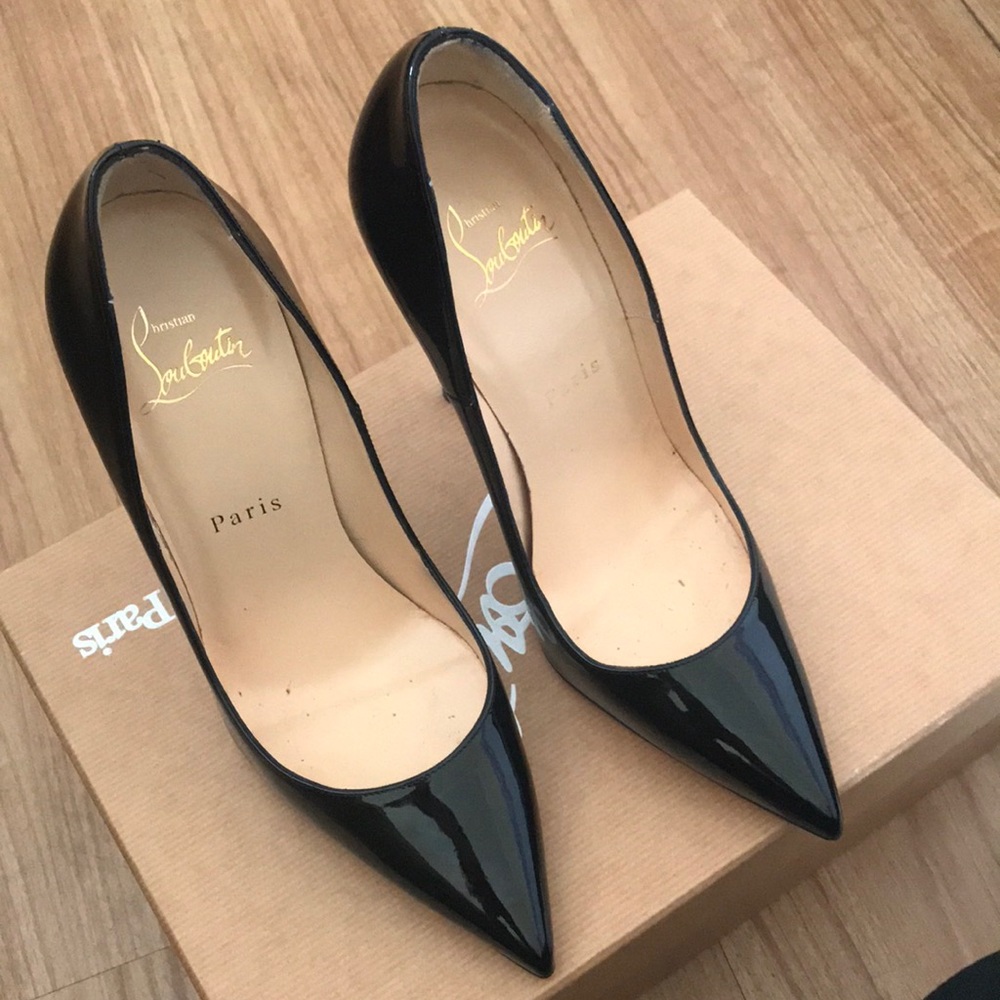 Authentic christian Louboutin So Kate Patent Pointed-Toe Red Sole Pump.